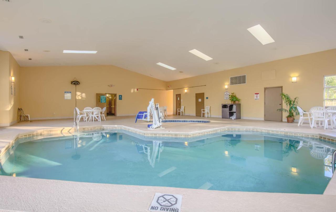 Quality Airport Gasthof Gulf Shores