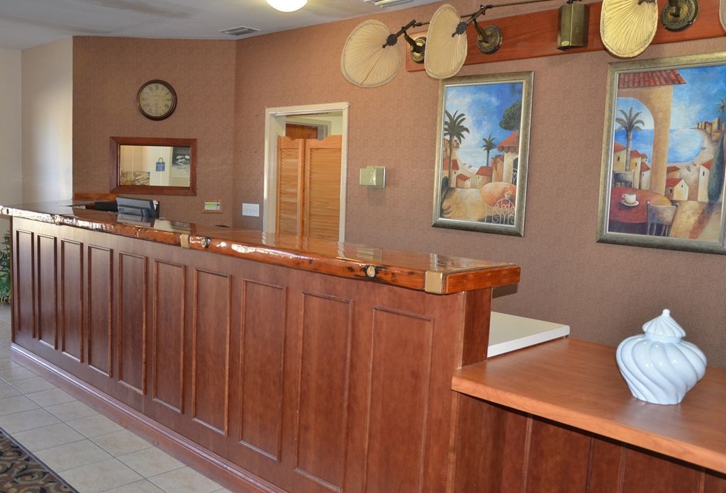 Inn Quality Airport 3*